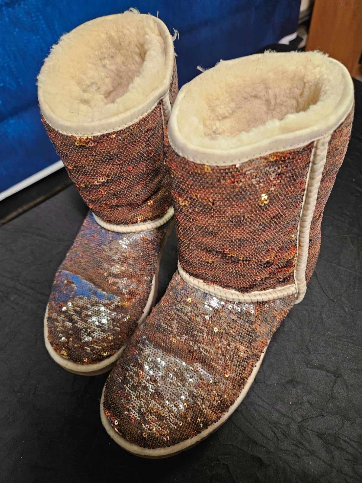 UGG Classic Short Boots Womens Size 6 Multicolor Sequin Sparkling 3353 Pull On