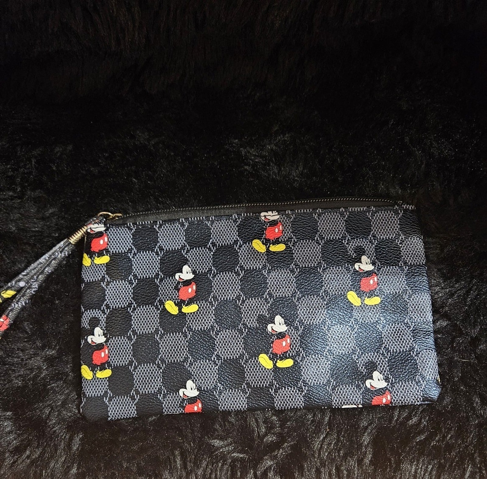 DISNEY MICKEY MOUSE FAUX LEATHER POUCH,WRISTLET,CLUTCH, COIN PURSE MINI BAG