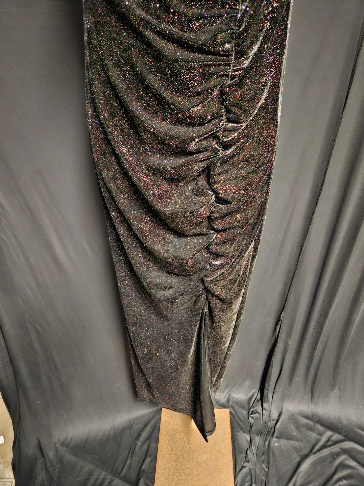 HALEY&JUNE SZ M LONG BLACK SEQUINED/RUCHED FRONT SLIT PULLOVER GOWN NWT
