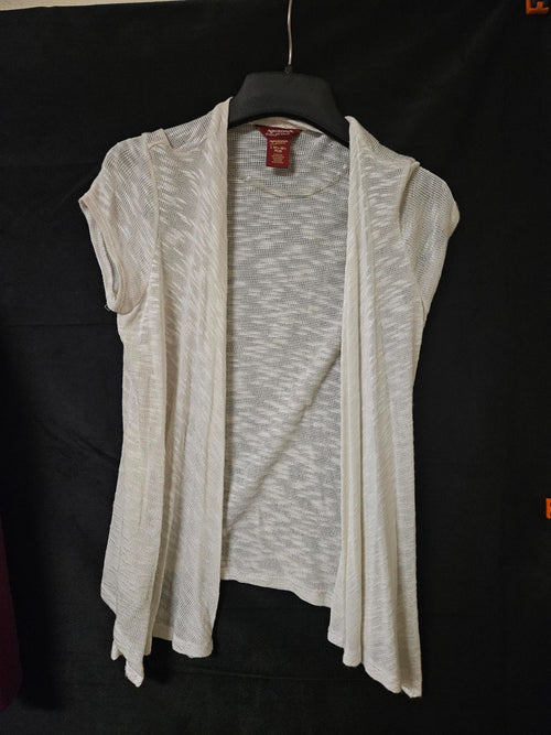 ARIZONA JEANS GIRLS LARGE PLUS 14 1/2 TO 16 1/2  CARDIGAN SWEATER CREAM COLORED
