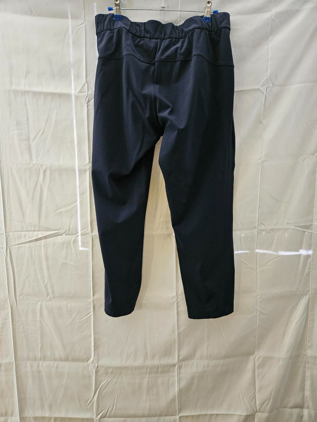 Lululemon Capri Size 6 Black high- rise Joggers Shortened Cropped
