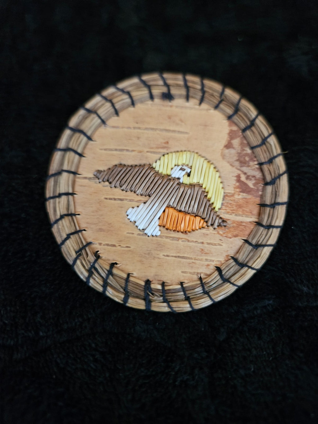 NATIVE AMERICAN ARTIST SIGNED ROUND BIRCHBARK, SWEETGRASS & PORCUPINE QUILL PIN