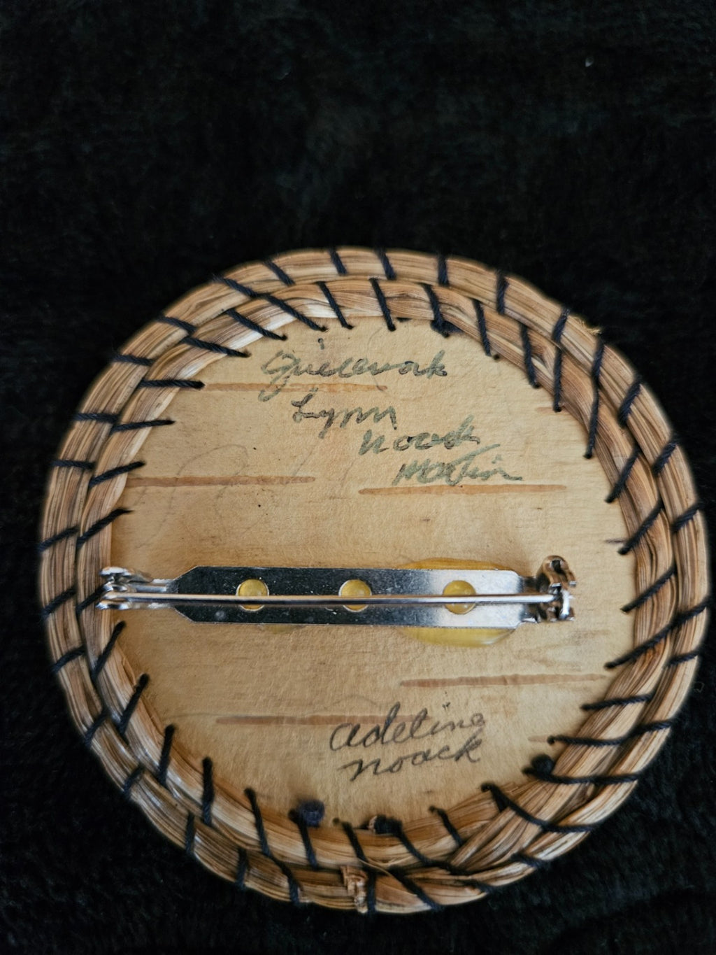 NATIVE AMERICAN ARTIST SIGNED ROUND BIRCHBARK, SWEETGRASS & PORCUPINE QUILL PIN