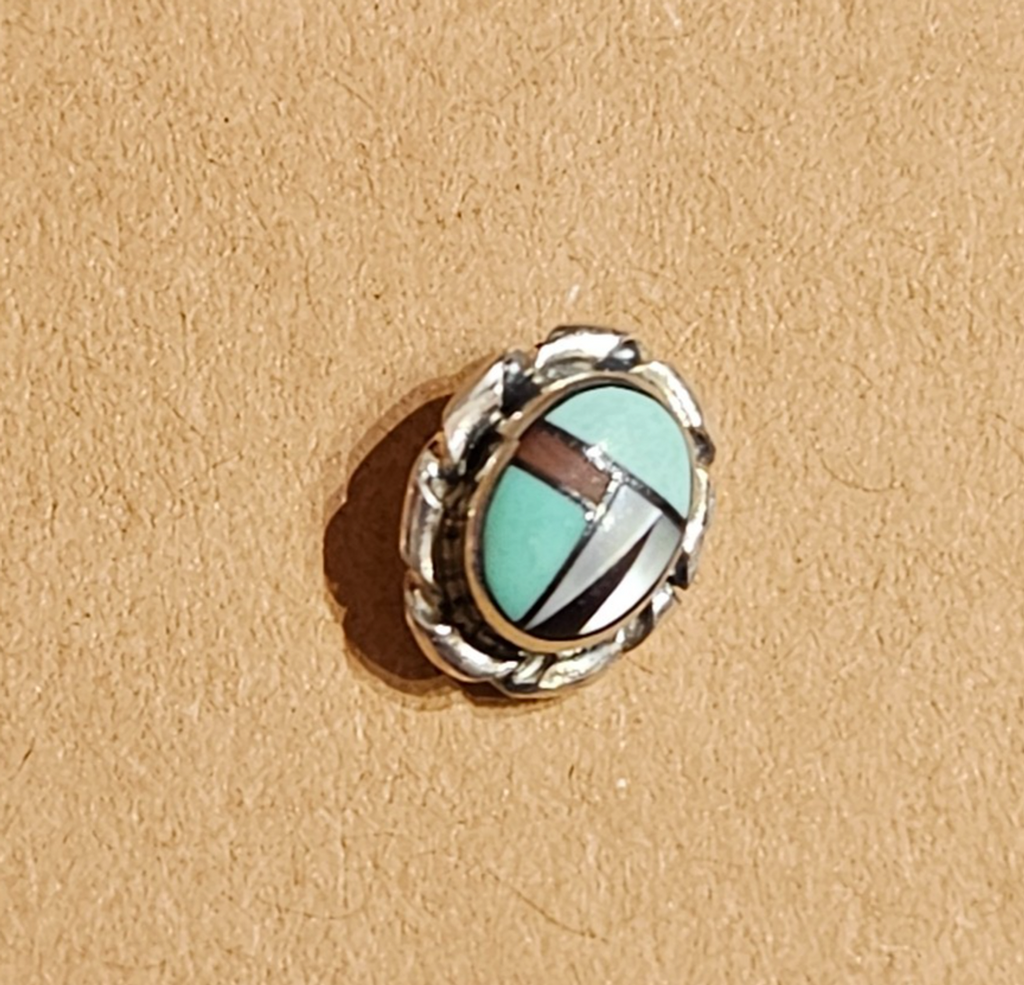 NATIVE AMERICAN ZUNI MADE INLAID MULTI-STONE & STERLING SILVER STUD EARRING