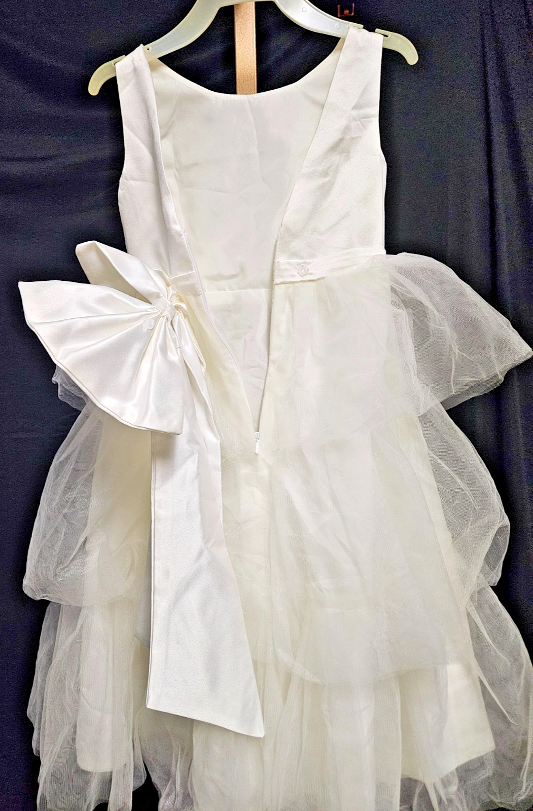 TODDLER SZ 2/3 T SLEEVELESS IVORY BOW BACK, RUFFLED TOOL FLOWERGIRL/PAGENT DRESS