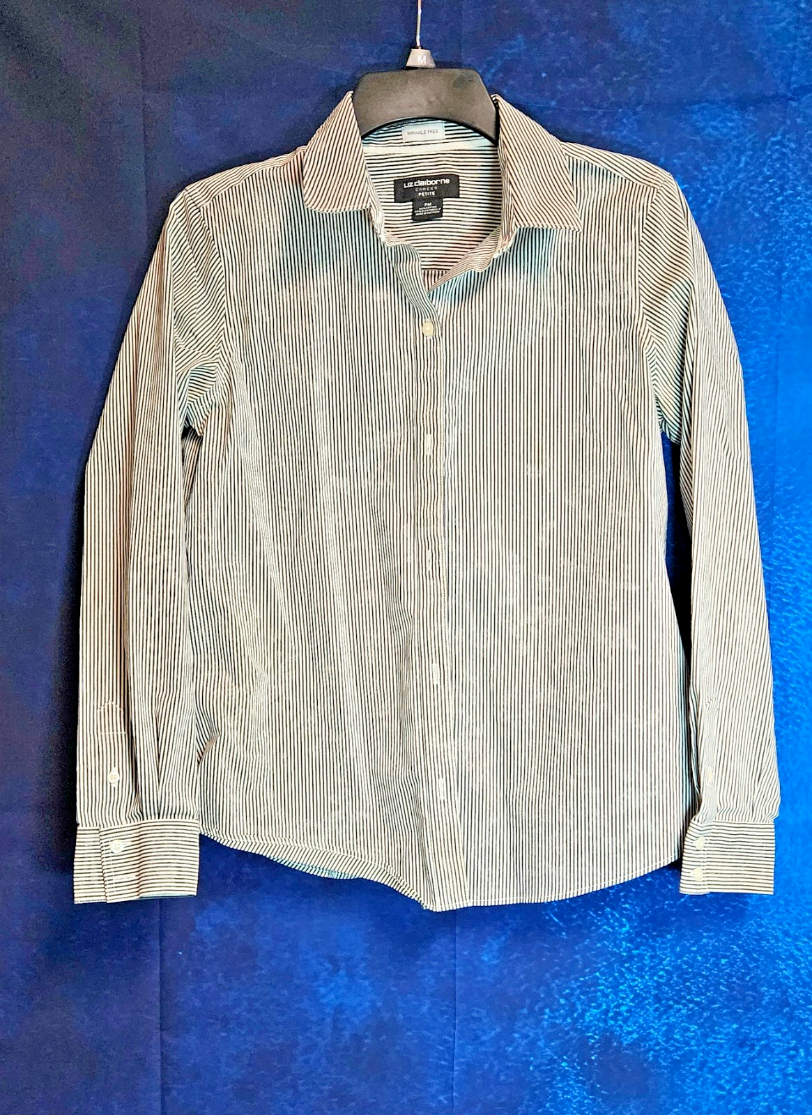 WOMEN'S LIZ CLAIBORNE WRINKLE FREE BUTTON UP STRIPED SHIRT SIZE PM