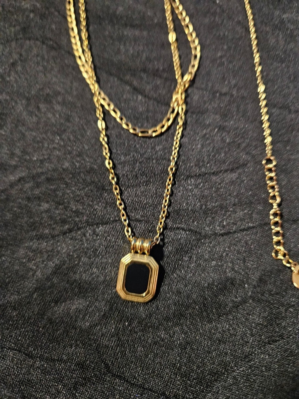 10K YELLOW GOLD PLATE OVER STAINLESS STEEL SIMULATED BLK ONYX SET