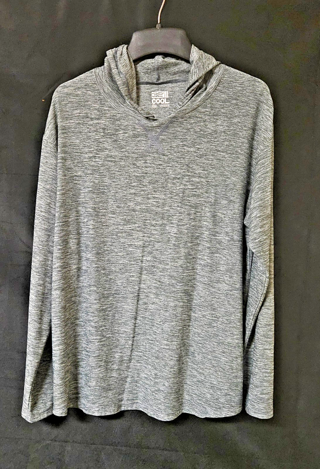 WOMEN'S MEDIUM 32 DEGRESS COOL HOODED SWEATSHIRT NWOT