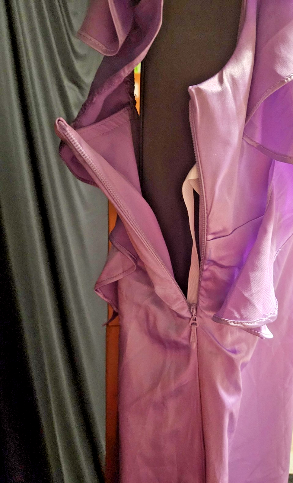SIZE 8/10 M SHORT SATIN RUFFLED FORMAL COCKTAIL/PROM GOWN NWT LAVENDAR/PINK