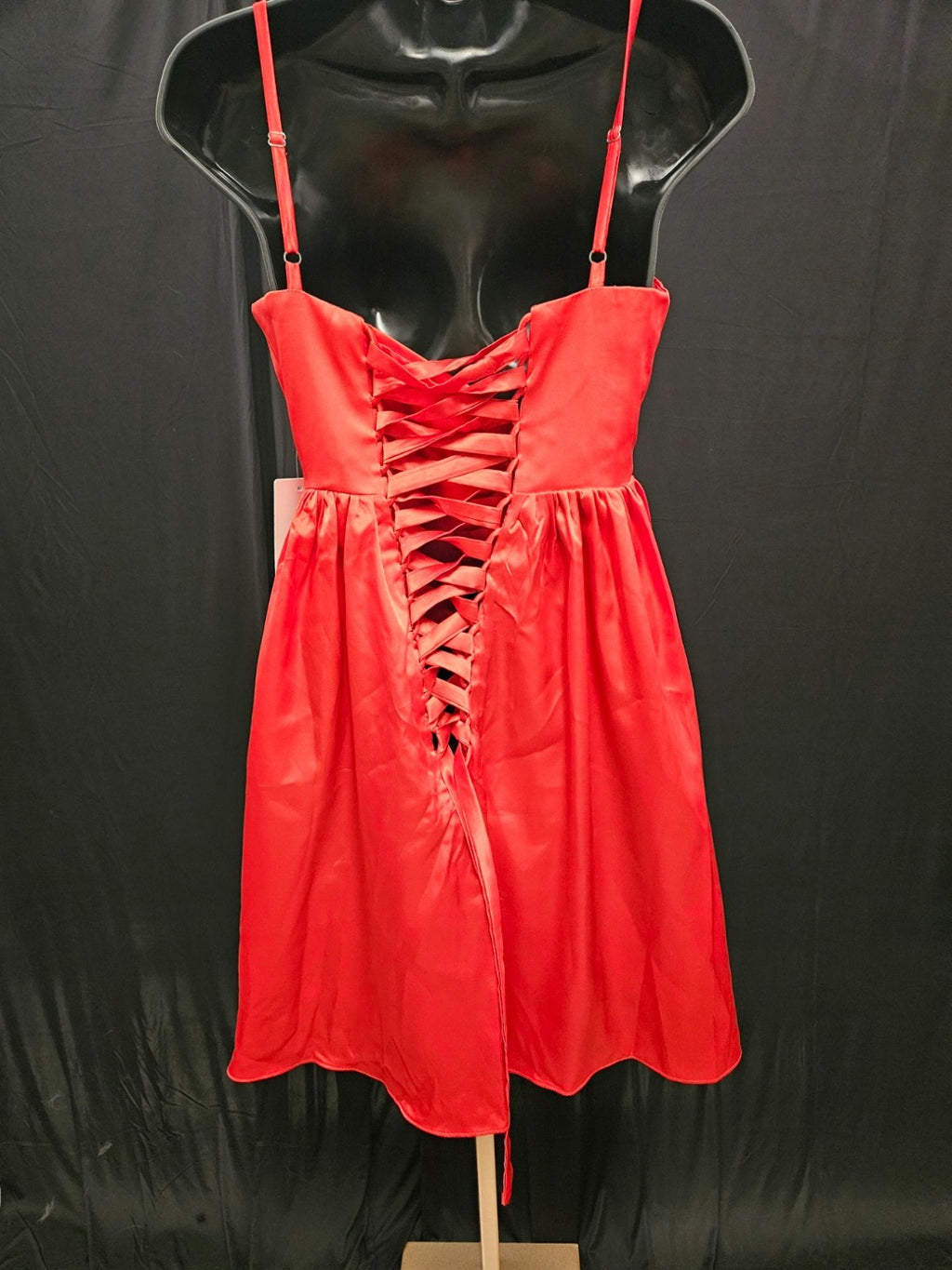 FORMAL WEAR WOMEN S RED SATIN BABYDOLL GOWN SHORT SIZE XS WILL FIT SMALL