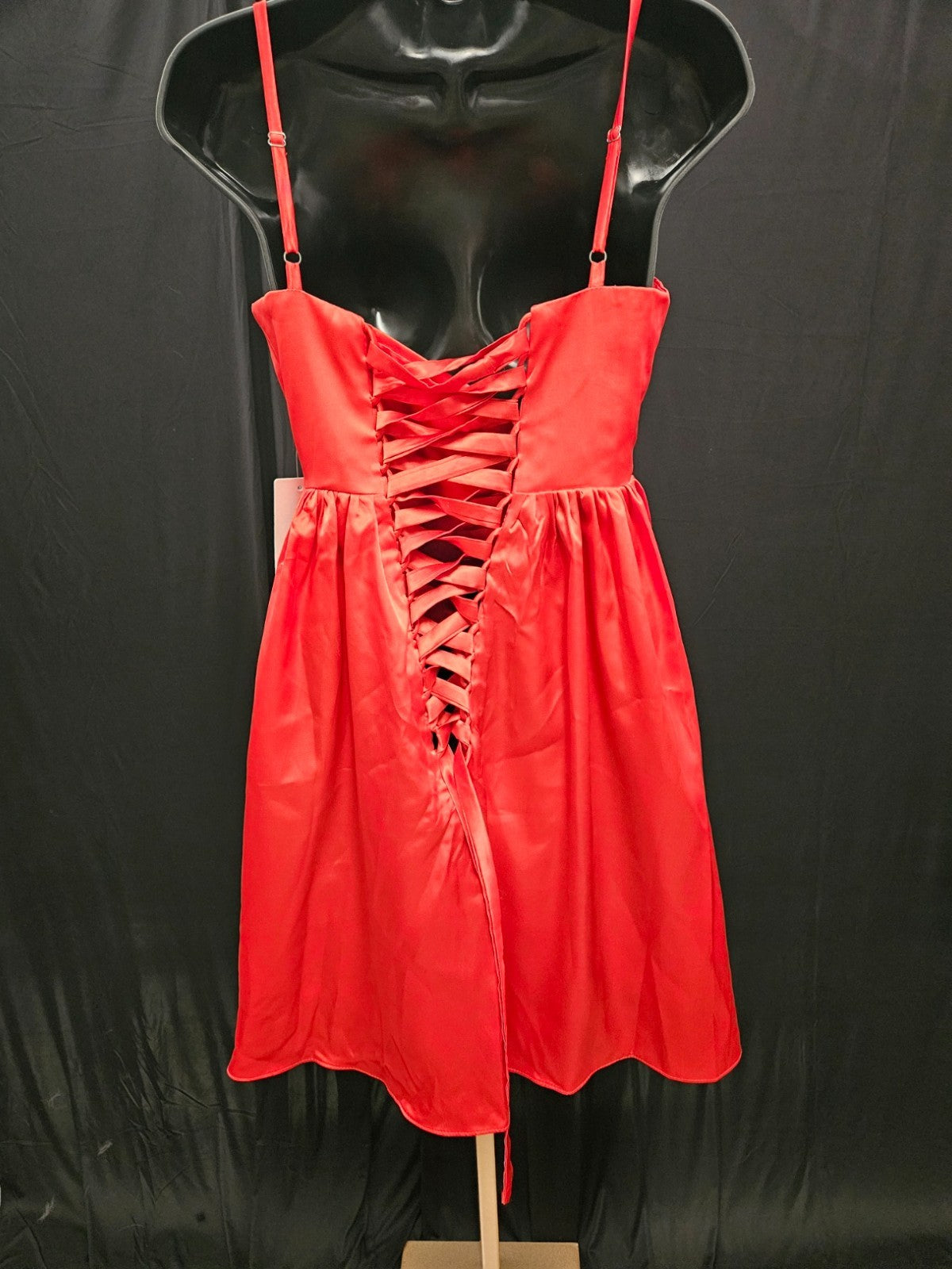FORMAL WEAR WOMEN S RED SATIN BABYDOLL GOWN SHORT SIZE XS WILL FIT SMALL