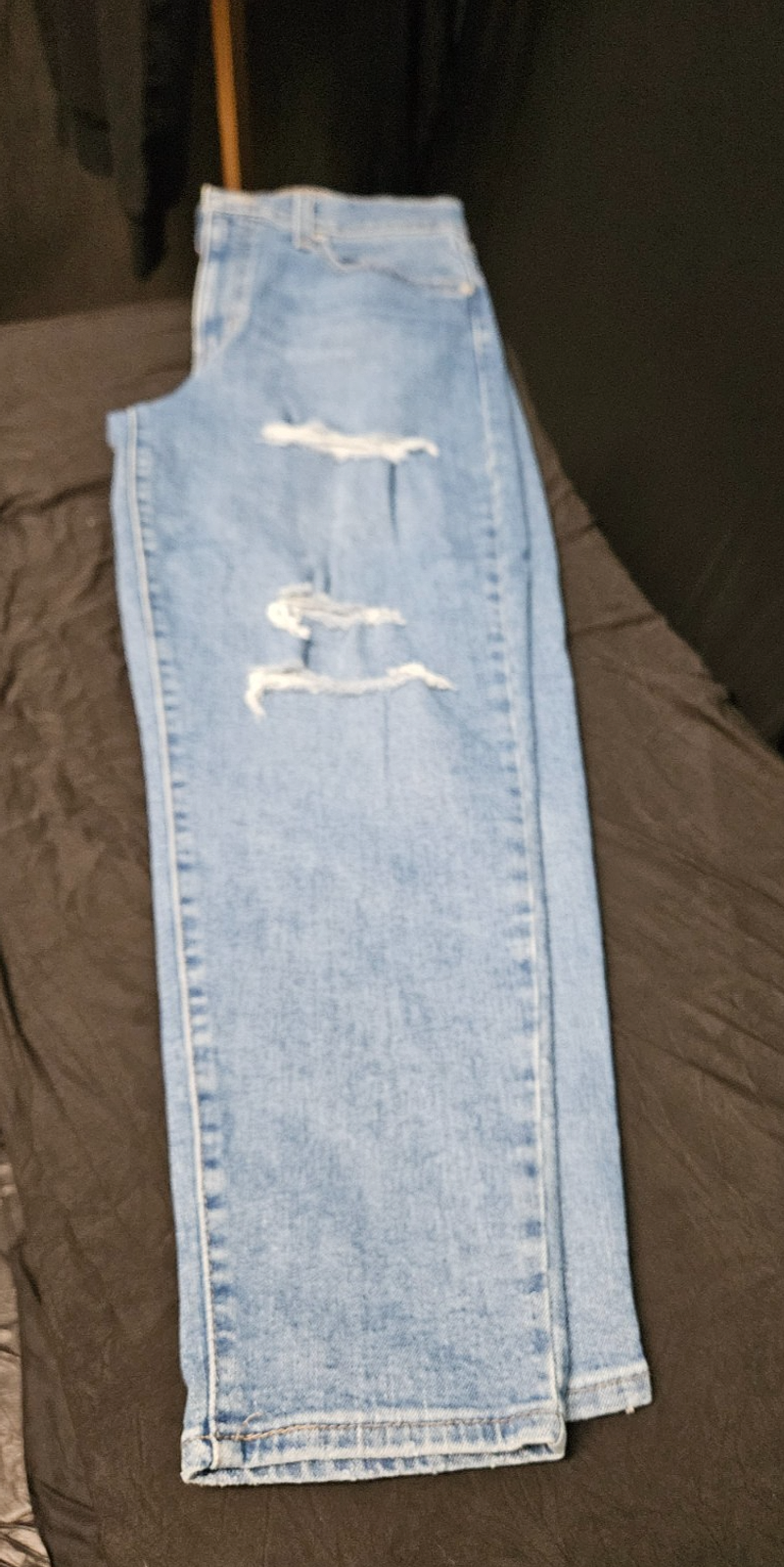 LEVI'S SIZE 30 HIGH WAISTED MOM JEANS NWOT