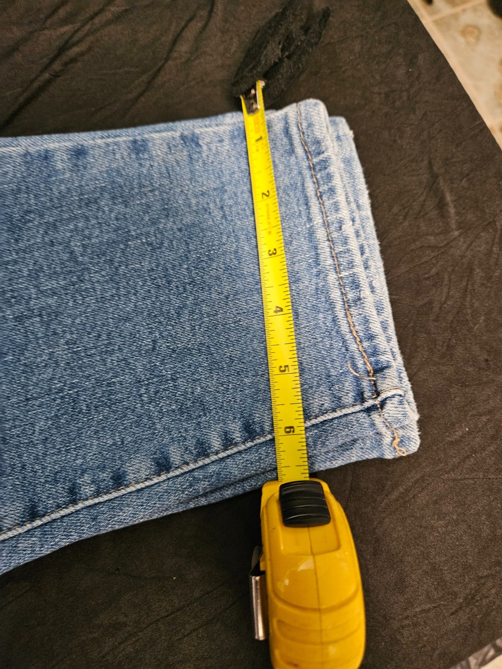 LEVI'S SIZE 30 HIGH WAISTED MOM JEANS NWOT