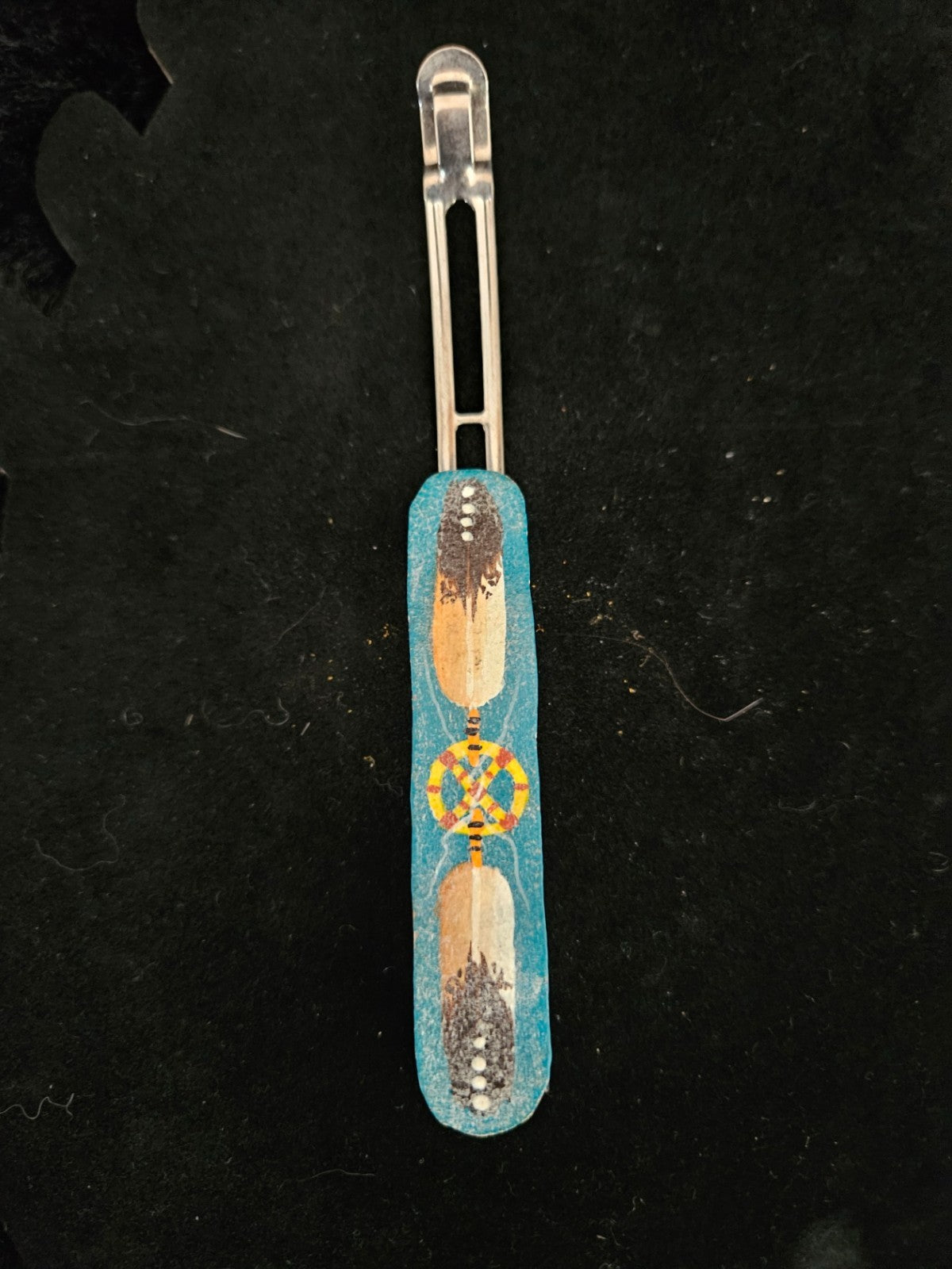 NATIVE AMERICAN OJIBWE TRIBE RAWHIDE BARRETTE PAINTED BY ALAN WHITE