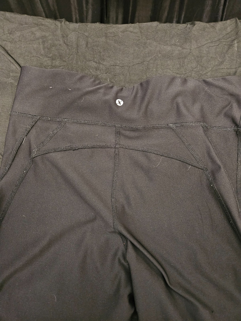 4 pr. WOMEN'S BLACK LEGGING BUNDLE SIZE MED BUTTLIFTING, CAPRI, ANKLE