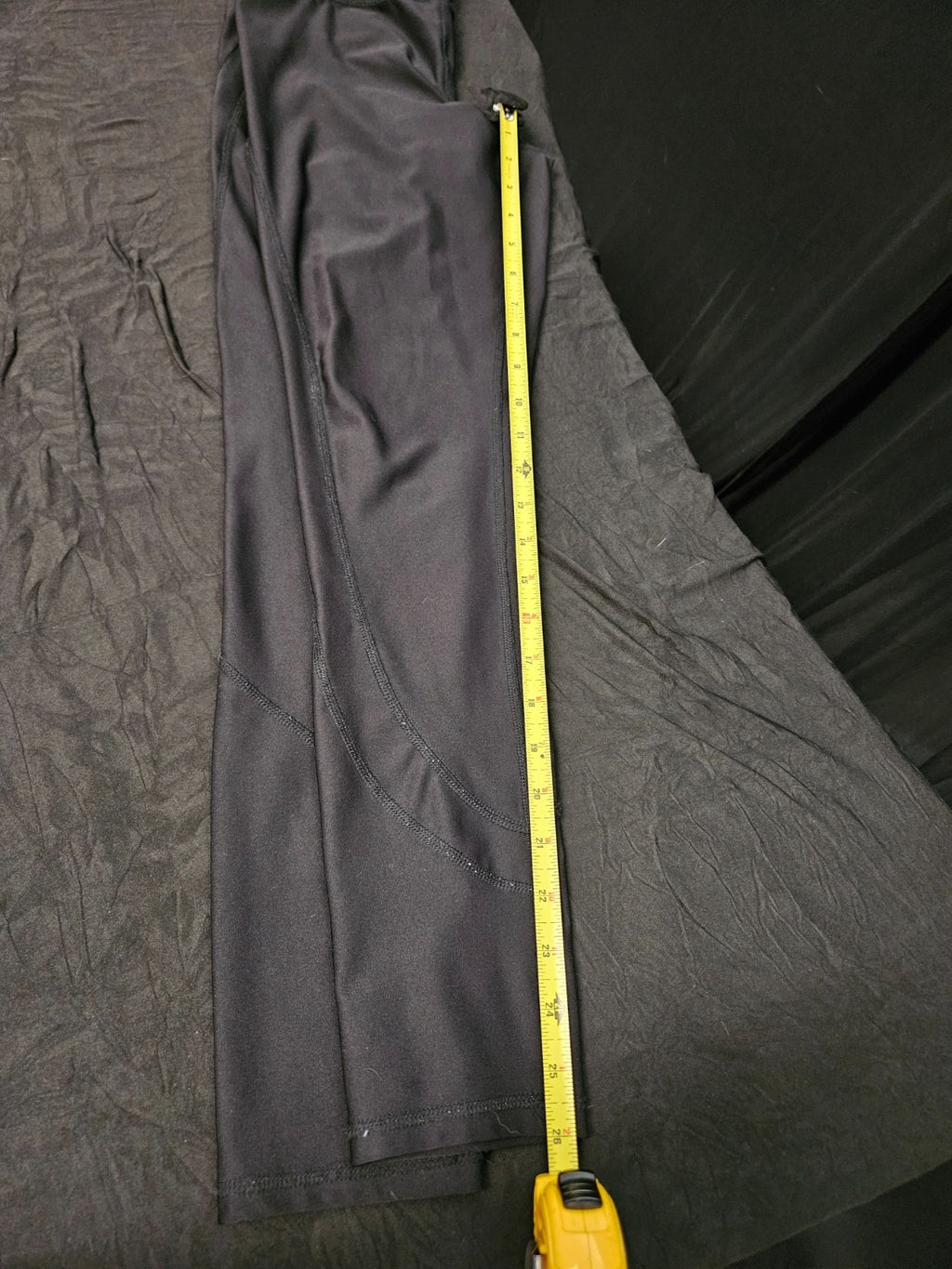 4 pr. WOMEN'S BLACK LEGGING BUNDLE SIZE MED BUTTLIFTING, CAPRI, ANKLE