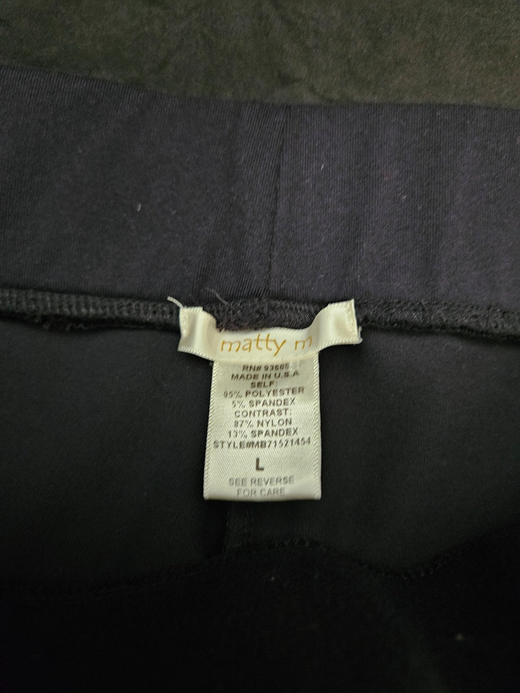 4 pr. WOMEN'S BLACK LEGGING BUNDLE SIZE MED BUTTLIFTING, CAPRI, ANKLE