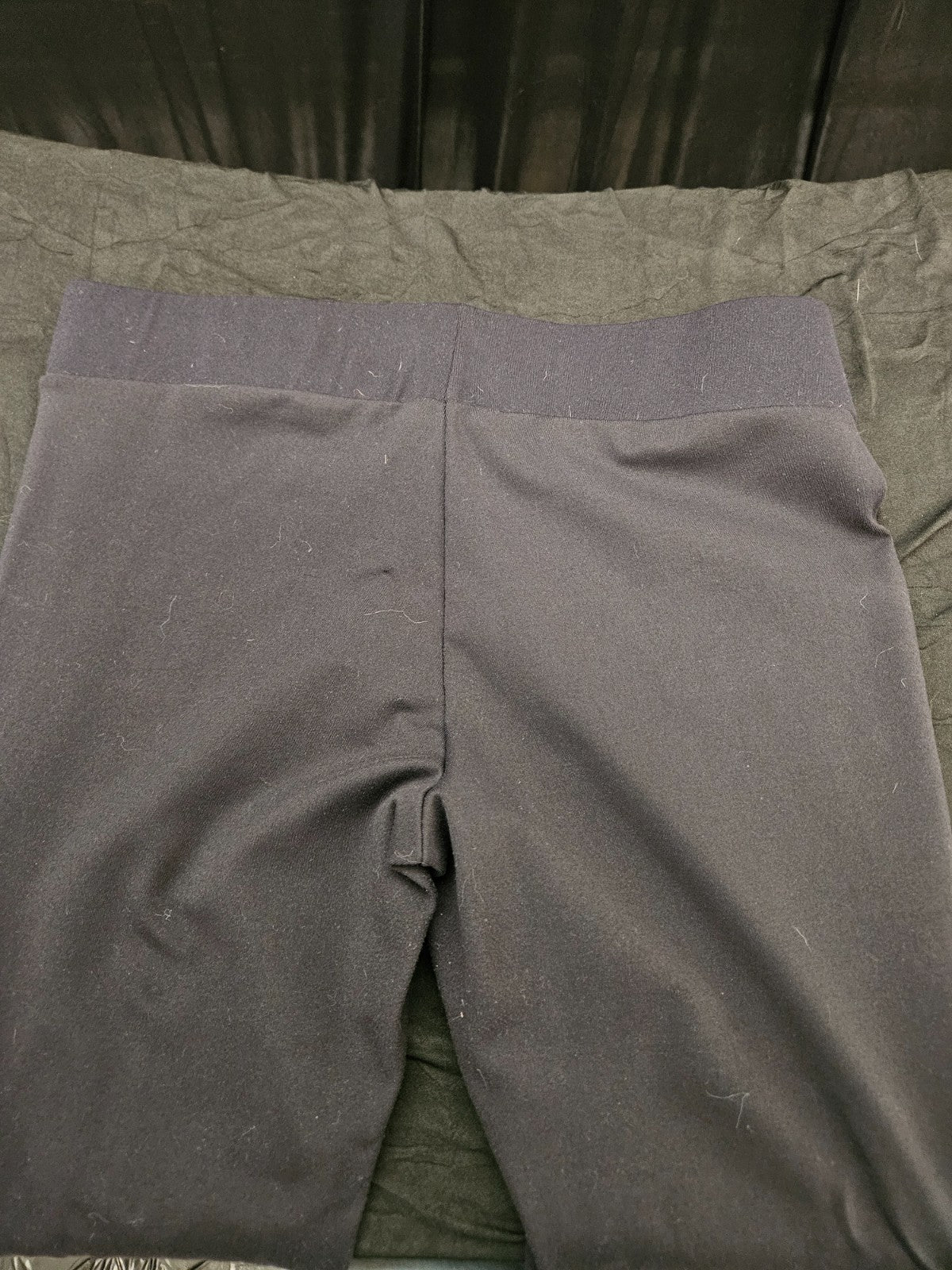 4 pr. WOMEN'S BLACK LEGGING BUNDLE SIZE MED BUTTLIFTING, CAPRI, ANKLE