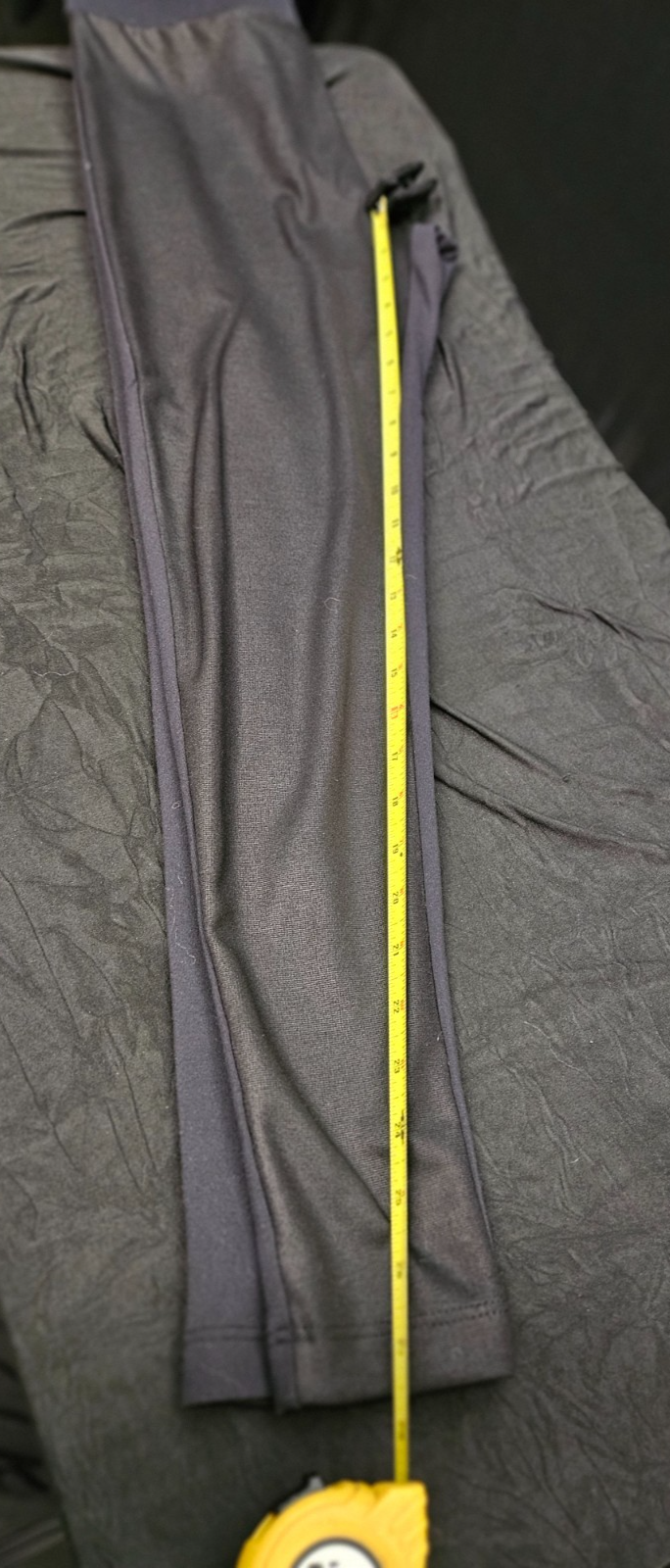 4 pr. WOMEN'S BLACK LEGGING BUNDLE SIZE MED BUTTLIFTING, CAPRI, ANKLE