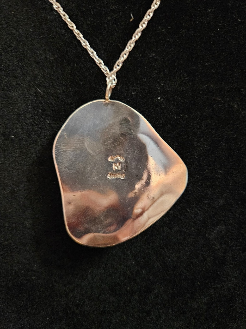 NATIVE AMERICAN HAND MADE STERLING TURQUOISE PENDANT & CHAIN ARTIST INITIAL