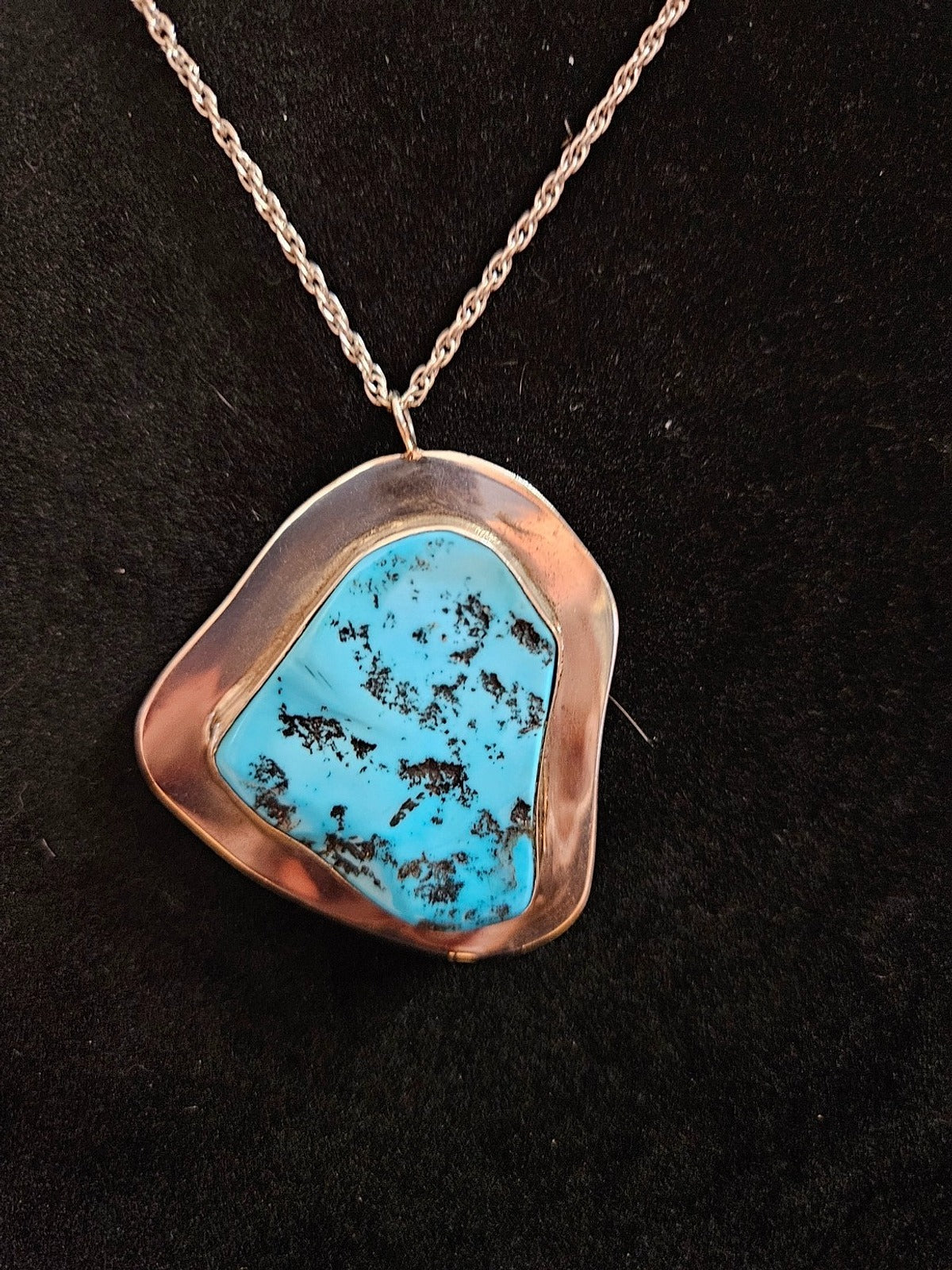 NATIVE AMERICAN HAND MADE STERLING TURQUOISE PENDANT & CHAIN ARTIST INITIAL