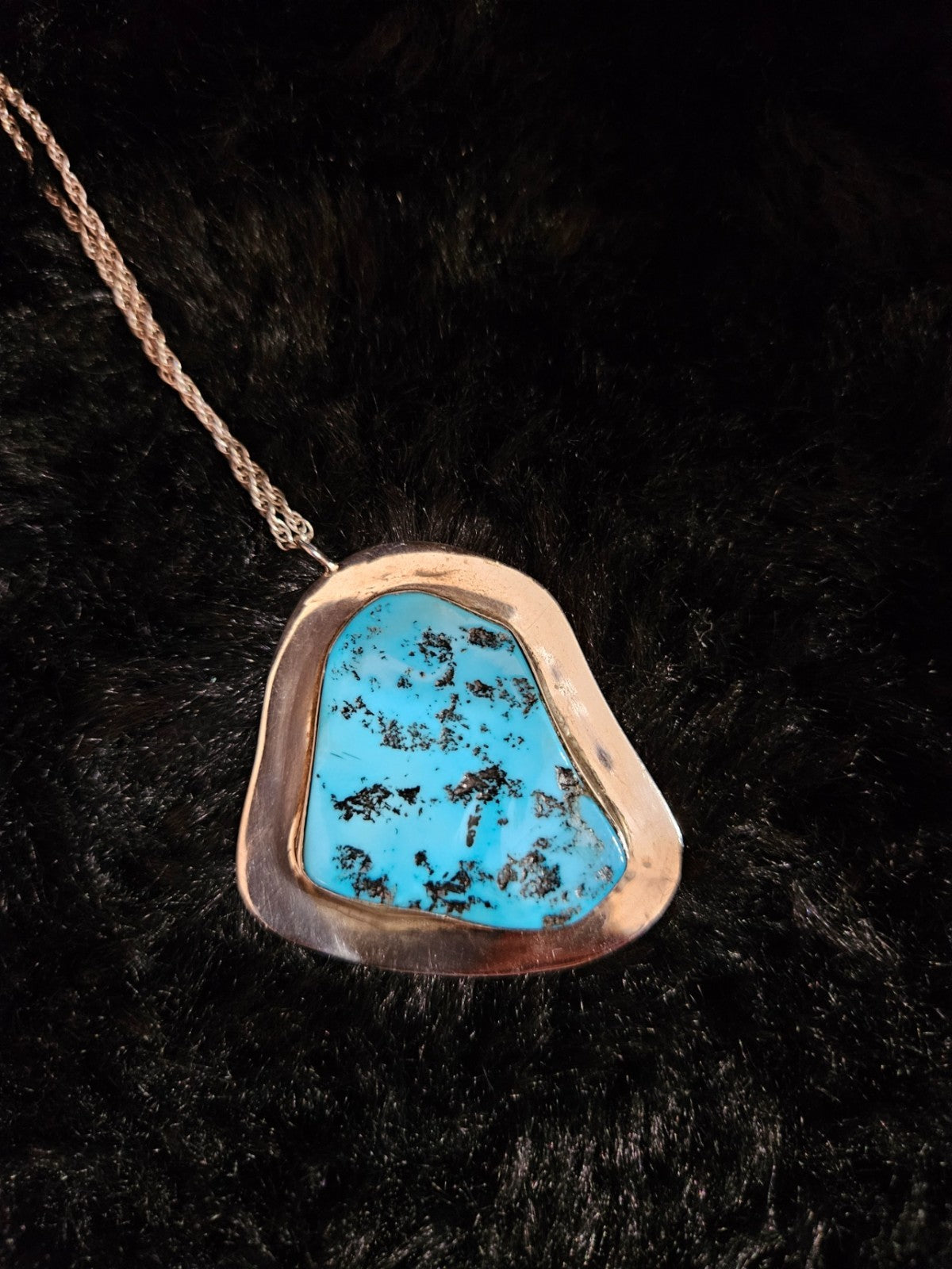 NATIVE AMERICAN HAND MADE STERLING TURQUOISE PENDANT & CHAIN ARTIST INITIAL