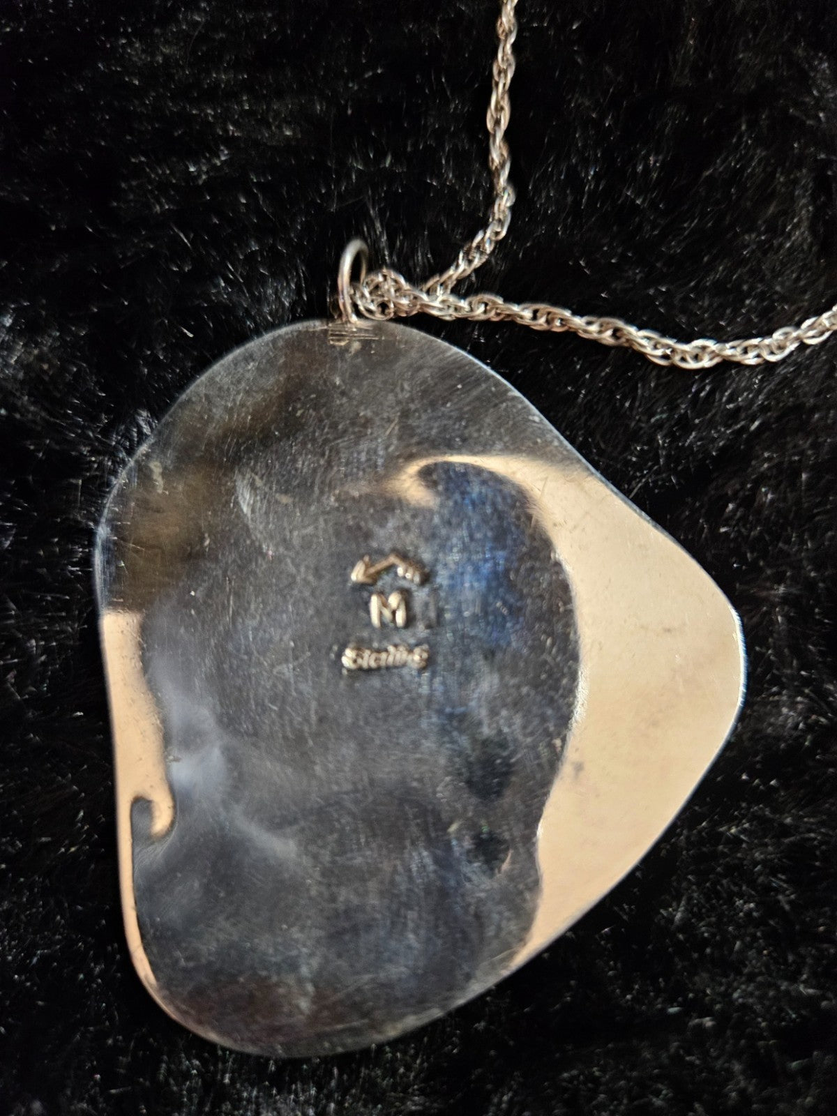 NATIVE AMERICAN HAND MADE STERLING TURQUOISE PENDANT & CHAIN ARTIST INITIAL