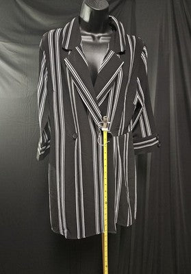 Women's Sz L Almost Famous Coat Skort/Dress Blk & Wht Striped