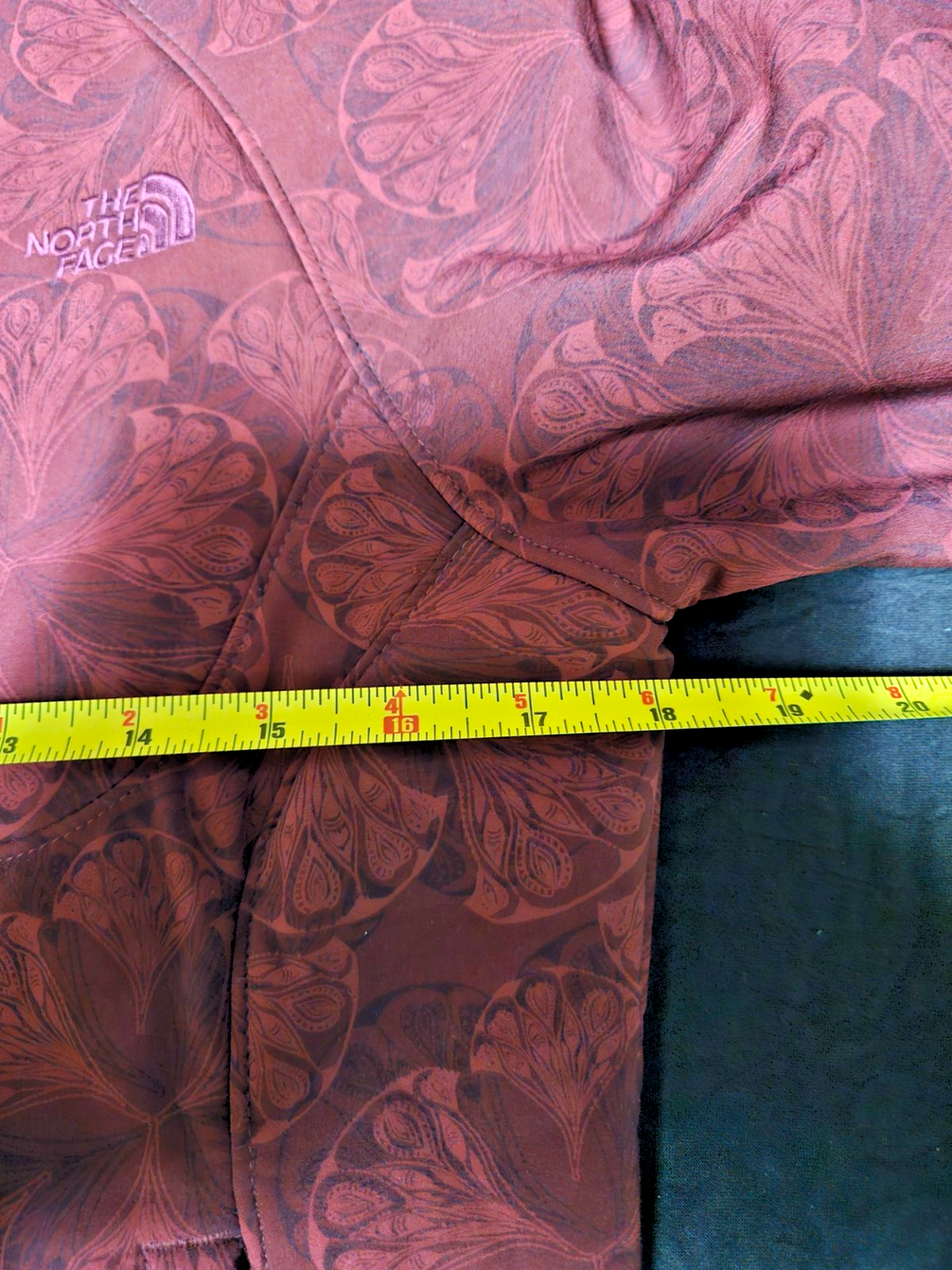 WOMEN'S THE NORTH FACE TNF APEX RED/PRINT JACKET SIZE 8/10 M