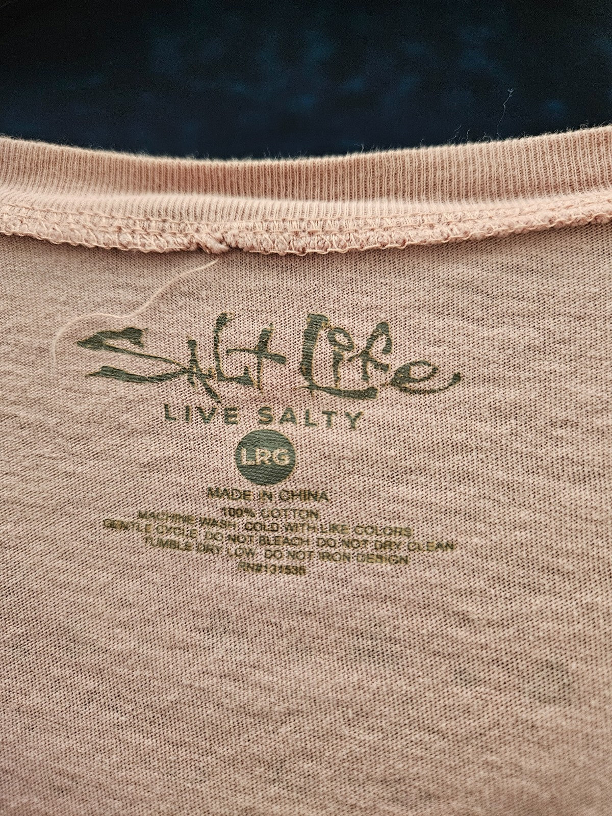 WOMEN'S T-SHIRT BUNDLE  SALT LIFE, ROXY, KAVIO, SHEIN SIZE LARGE GOOD CONDITION