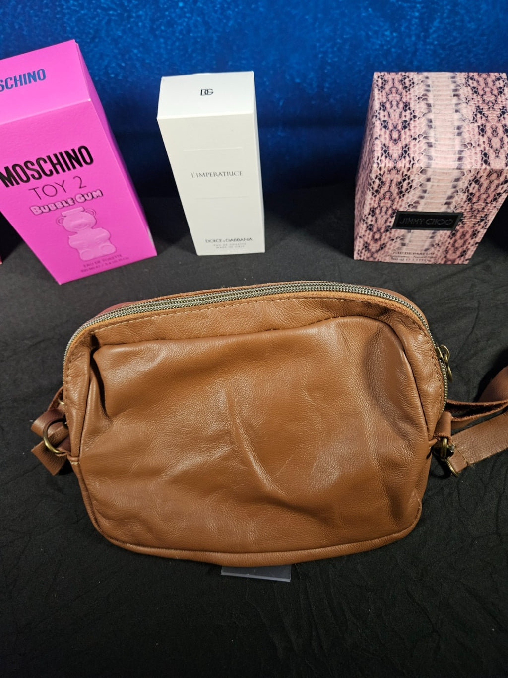 TTT LEATHERGOODS HANDMADE MEDIUM SIZE LEATHER & COWHIDE CROSSBODY BAG