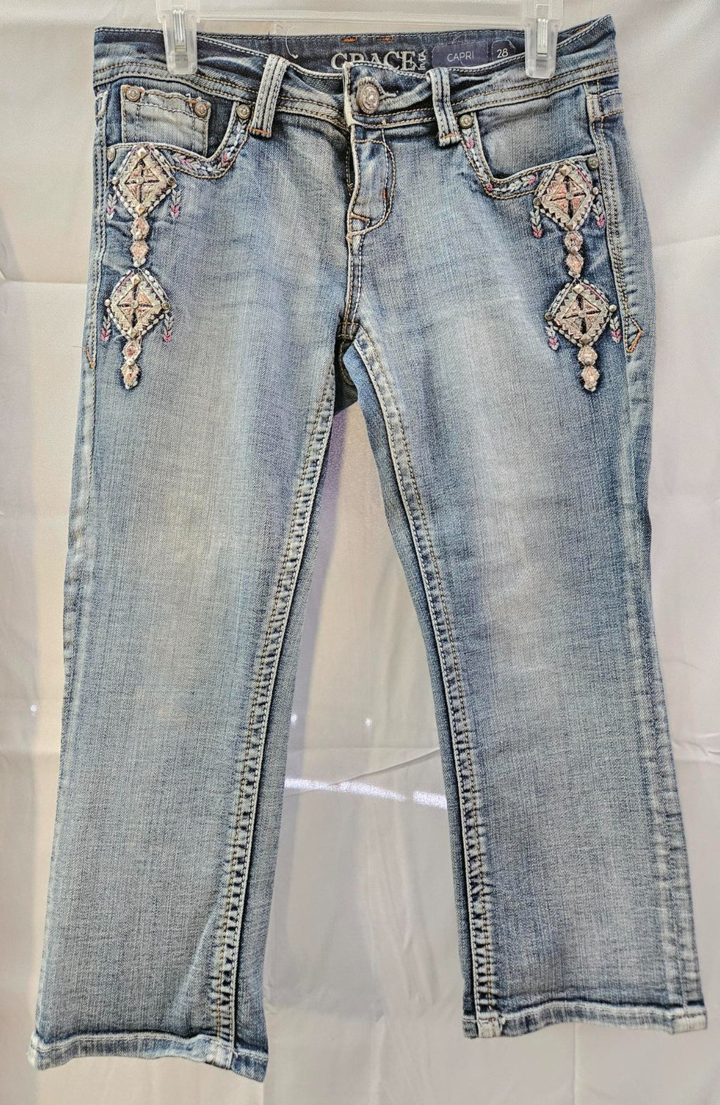 Women's SouthWestern Embellished Grace in LA Capri Jeans Size 28
