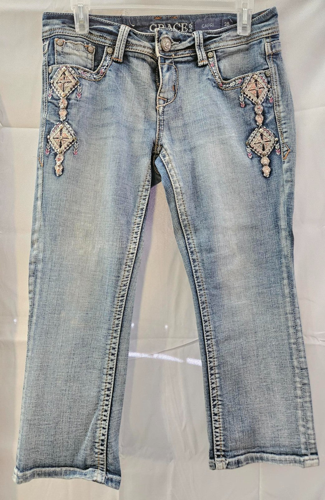 Women's SouthWestern Embellished Grace in LA Capri Jeans Size 28