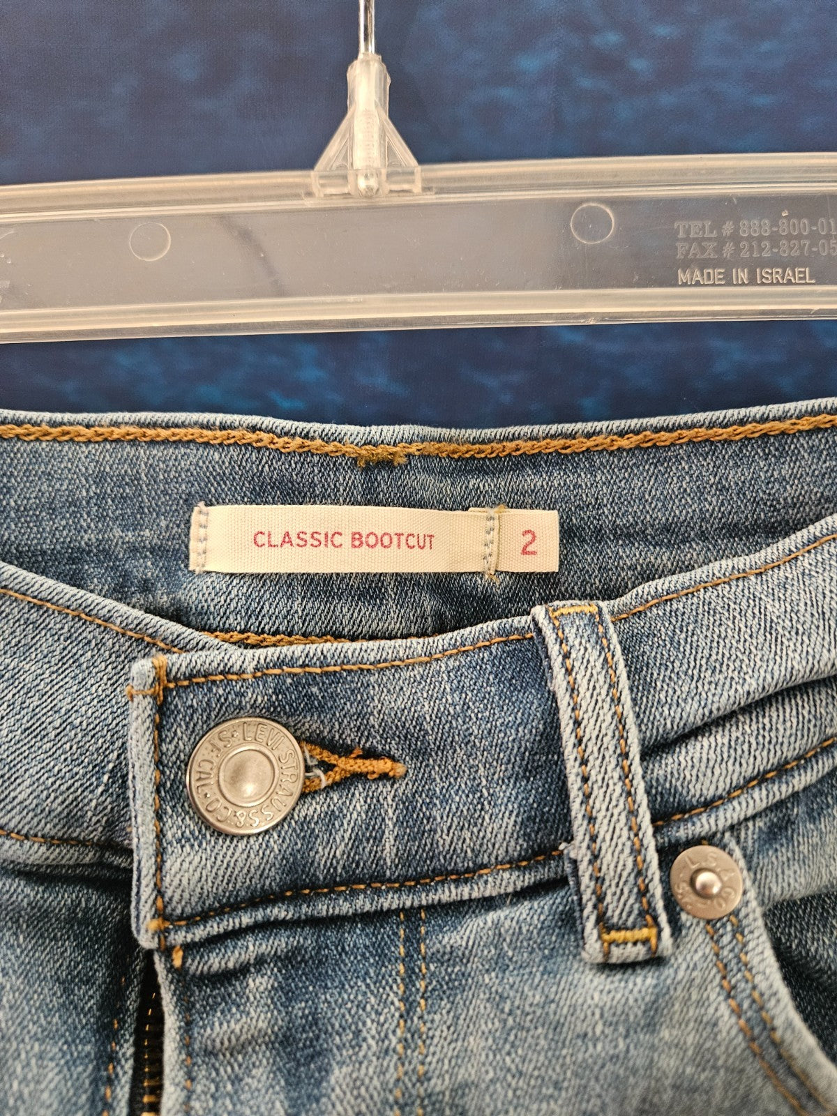 WOMEN'S CLASSIC BOOTCUT EMBROIDERED LIGHT WASH JEAN SIZE 2 X 30