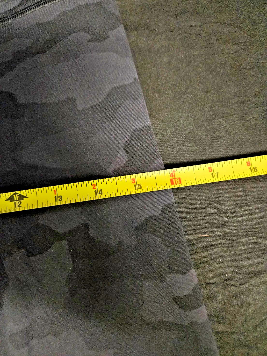 LULULEMON FITS SIZE 8 GRAY/BLACK CAMO PANTS