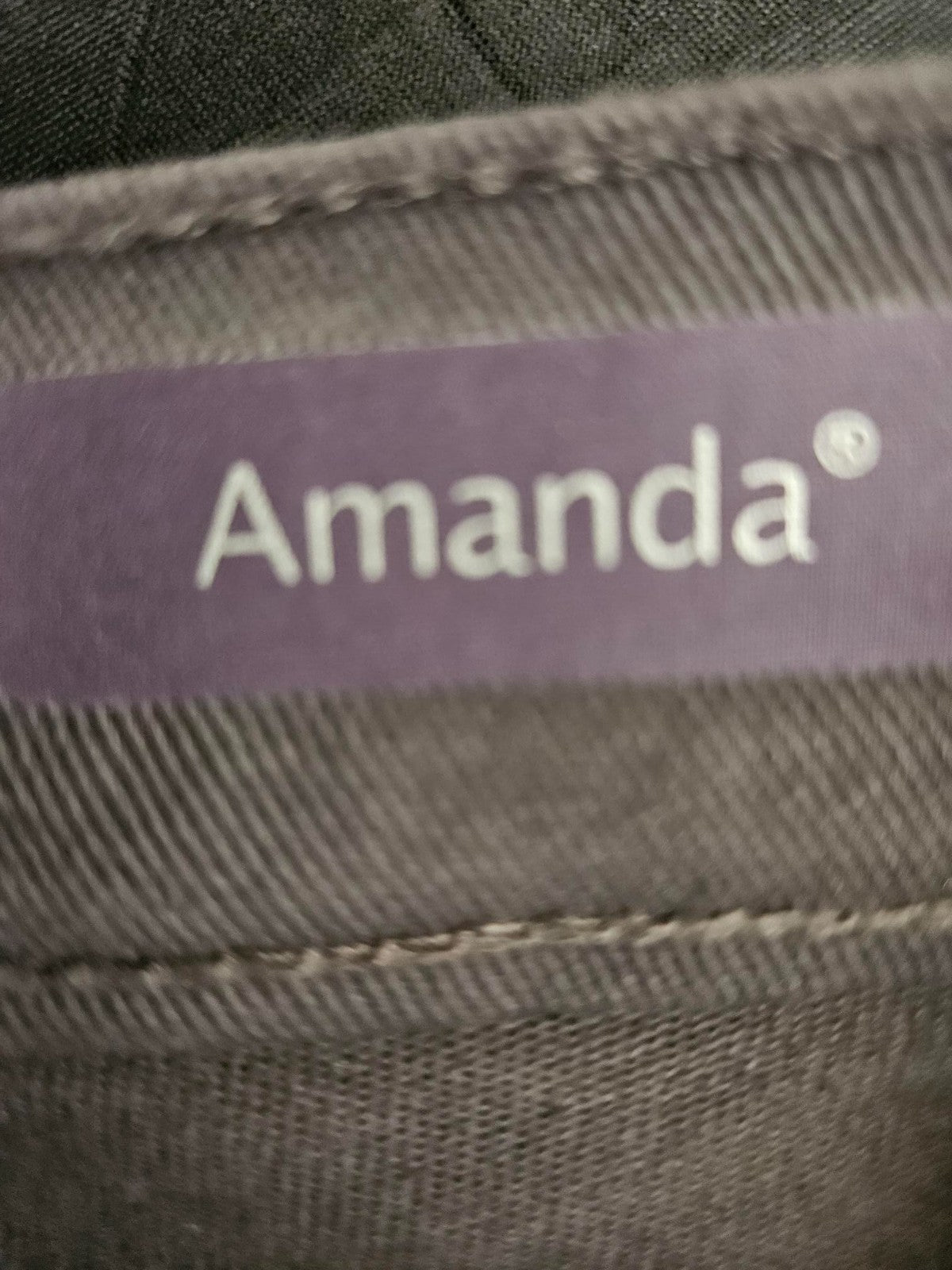 Women's Gloria Vanderbilt Size 8 P  Amanda Jeans Grey