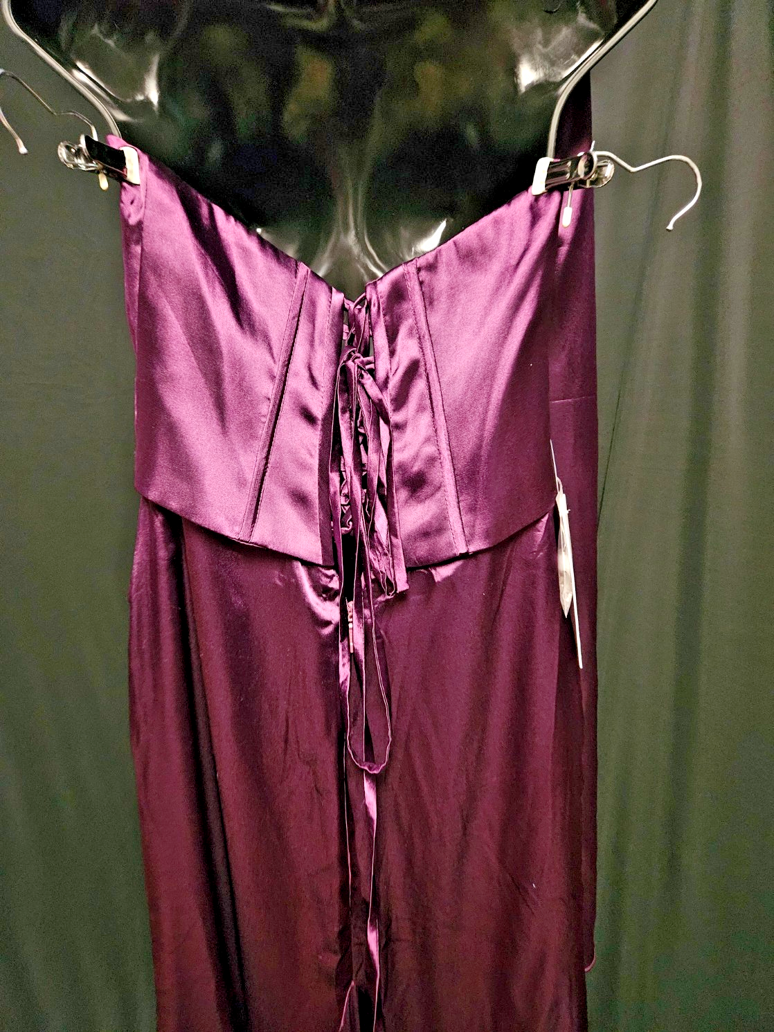 PURPLE/WINE SATIN STRAPLESS PROM/FORMAL GOWN W/SCARF SIZE 8/10 BONING NWT