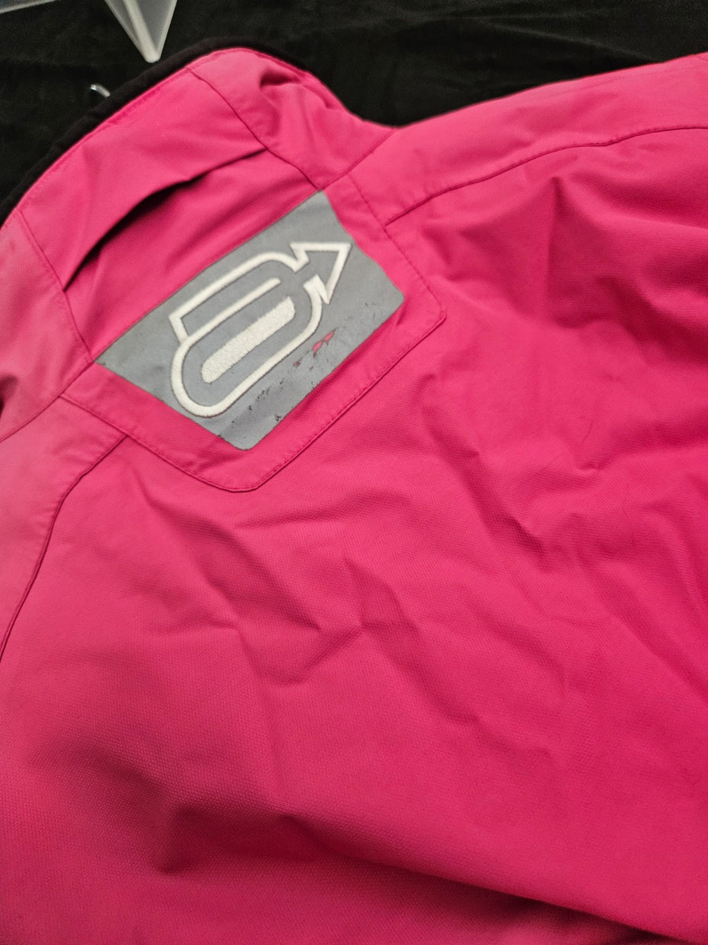 WOMEN'S ARCTIVA XS SNOWMOBILE JACKET PINK/GRAY CAMO SLIGHT AREA SUN DAMAGE