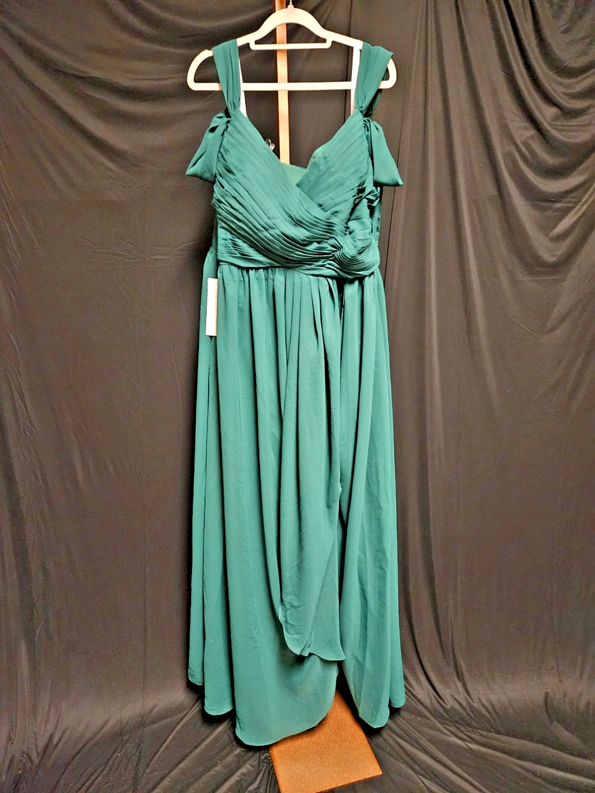 WOMEN'S SIZE 18 DARK GREEN CHIFFON OFF THE SHOULDER GOWN PROM/FORMAL NWT