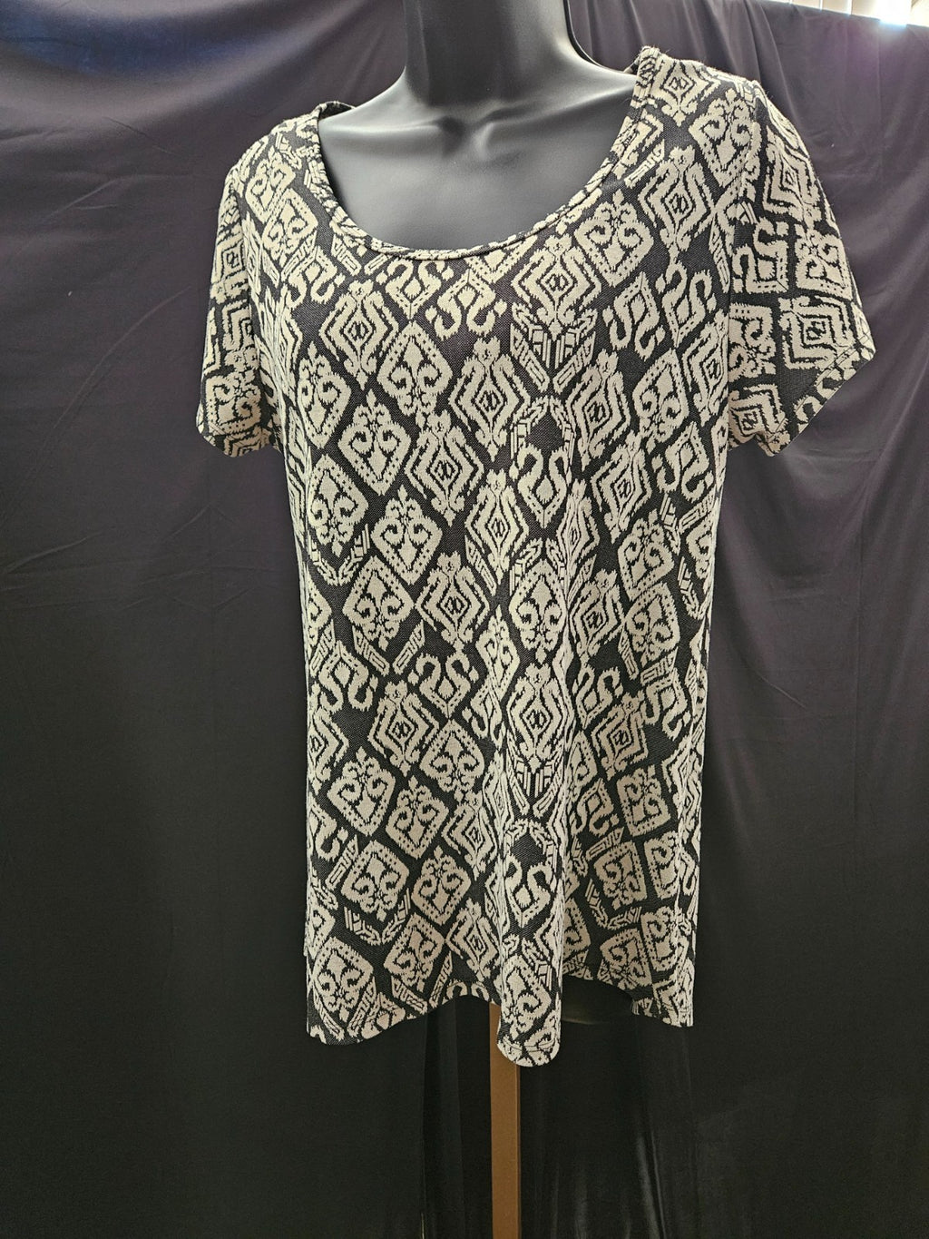 LULAROE WOMEN'S SIZE M MULTI PATTERN TUNIC TOP PRE-OWNED