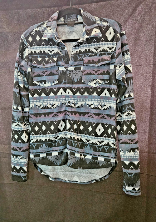 COWGIRL TUFF WOMEN'S SIZE Med SOUTHWESTERN AZTEC  PRINT PULLOVER BUTTON UP TOP