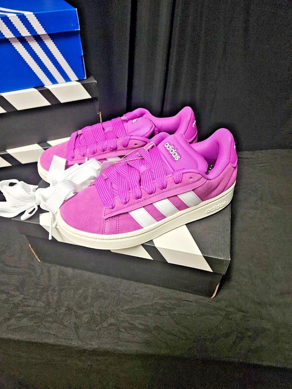 WOMEN'S ADIDAS SIZE 7 GRAND COURT ALPHA SZ 7 PURPLE/PINK TENNERS NIB XTRA LACES