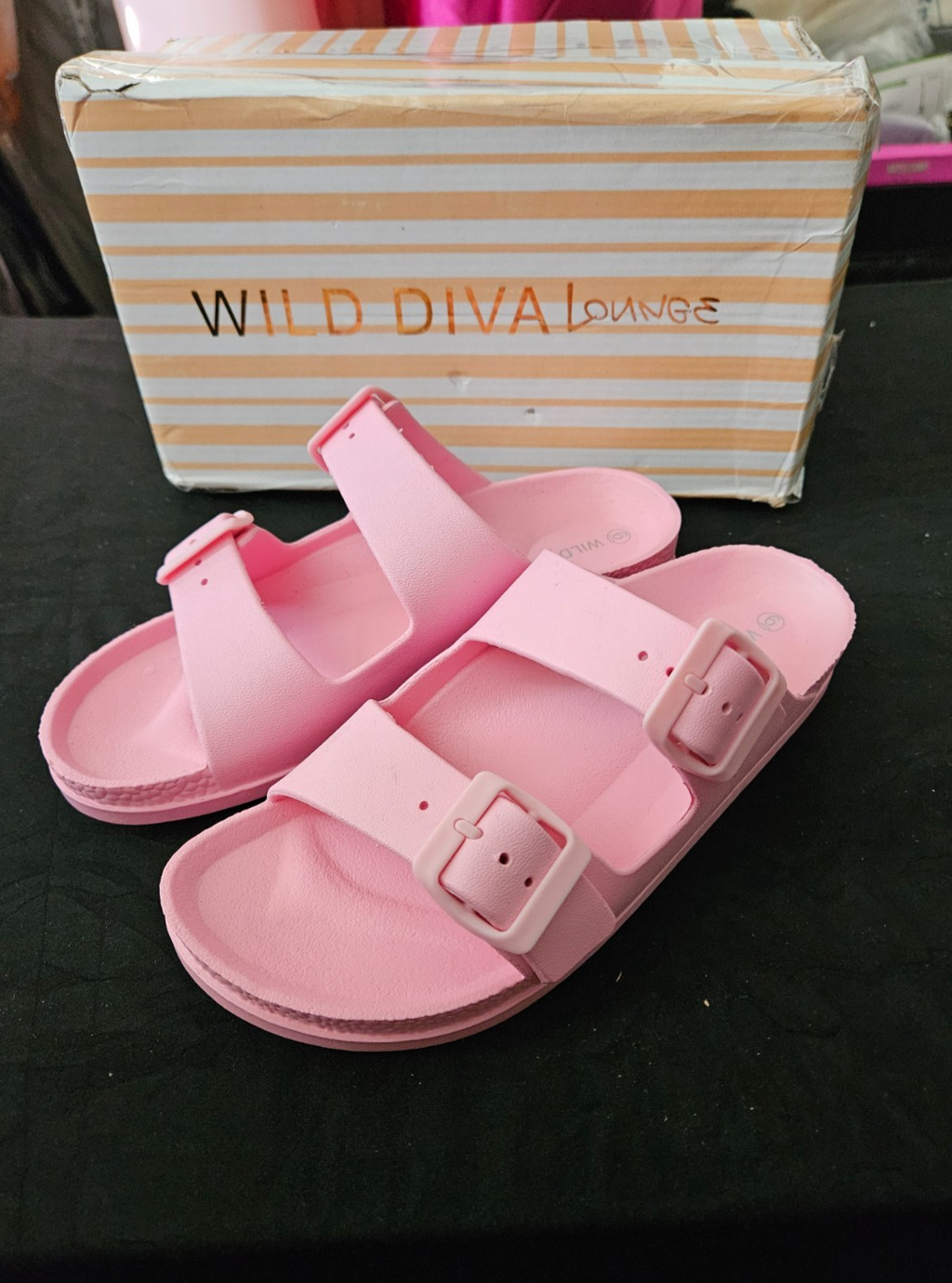 Women's Wild Diva Lounge Pink EVA double buckle slide sandals Size 6 new in box