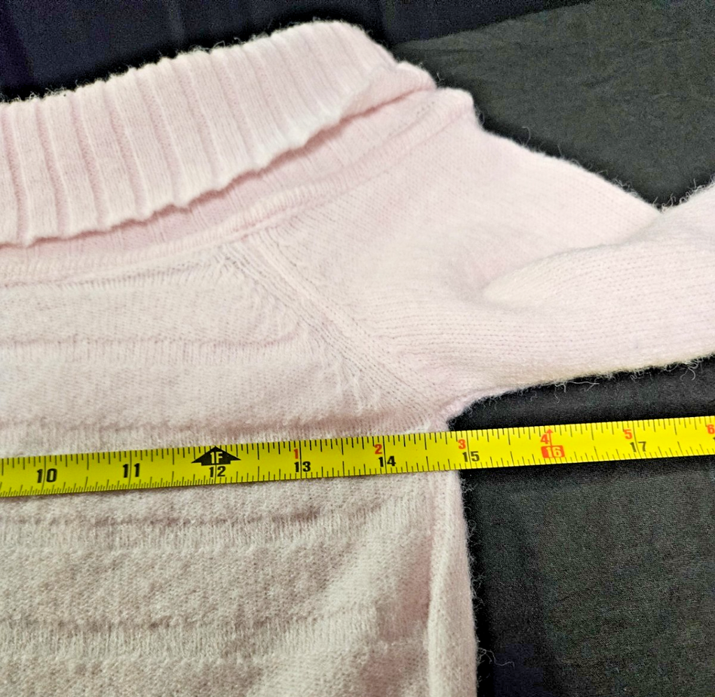 ABSOLUTELY ADORABLE! WOMEN'S SIZE XS EDIKTED PINK OFF THE SHOULDER SWEATER