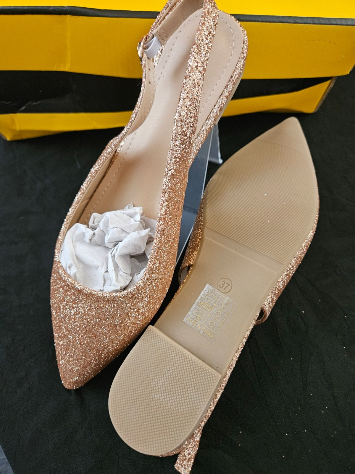WOMEN'S SZ 6.5  (37) GOLD/GLITTER POINTED TOE DRESS FLAT NEW IN BOX