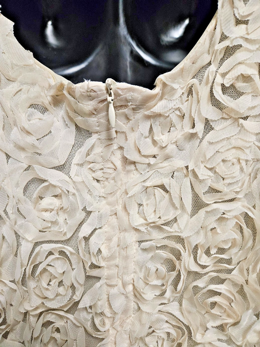 SHEIN LONG BEIGE ROSE FLORAL JACQUARD SLIM FIT GOWN SIZE LARGE SCOOP NECKLINE