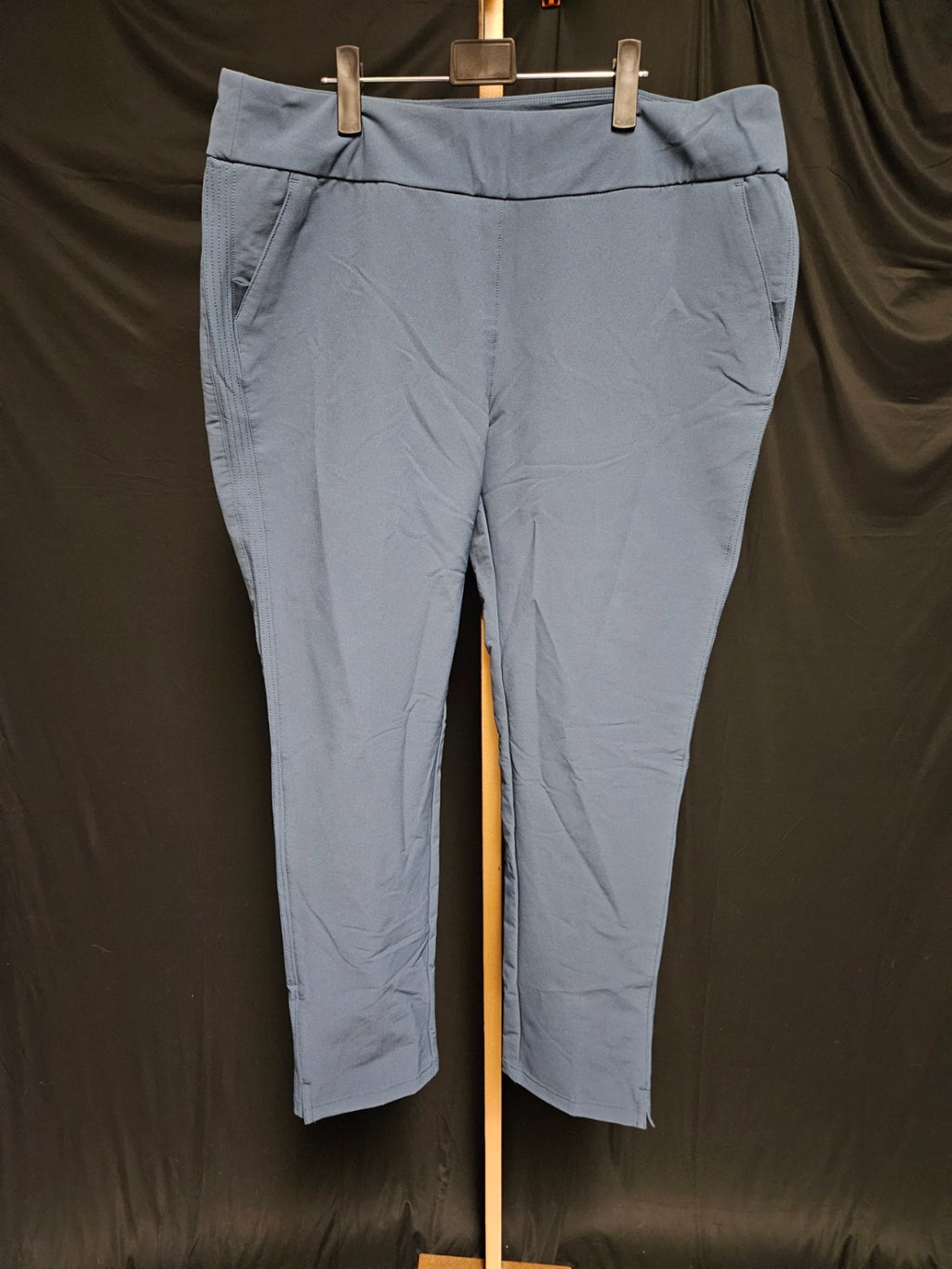 WOMEN'S XL ADIDAS  BLUE GOLF PANTS NWT
