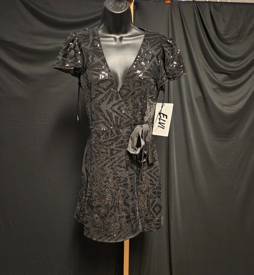 ELVI WOMENS SZ M BLACK SEQUIN WRAP SHORT COCKTAIL /PROM GOWN NWT