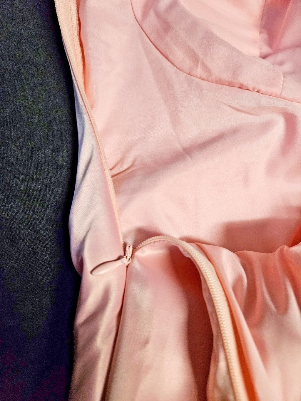 CIDER FORMAL PINK SATIN STRAPLESS GOWN FLOWING BOW SIZE LARGE NWT