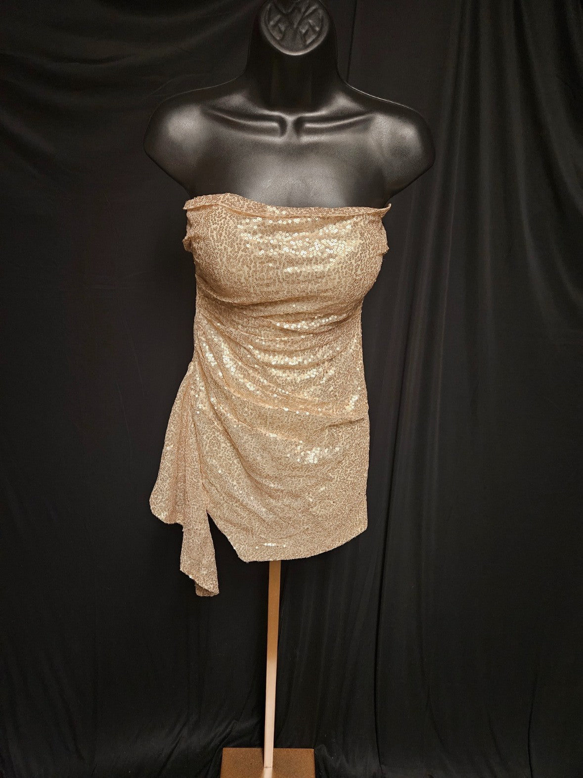 SIZE XS WOMEN'S STRAPLESS GOLD SEQUINED MINI DRESS PROM/COCKTAIL/WEDDING NWT
